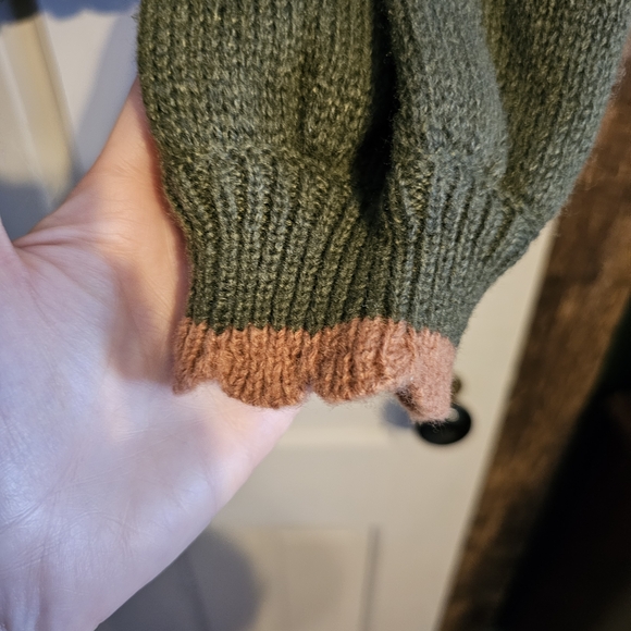 *NEW* Embroidered Fox Pocket Cardigan - Olive & Rust - Picture 5 of 6